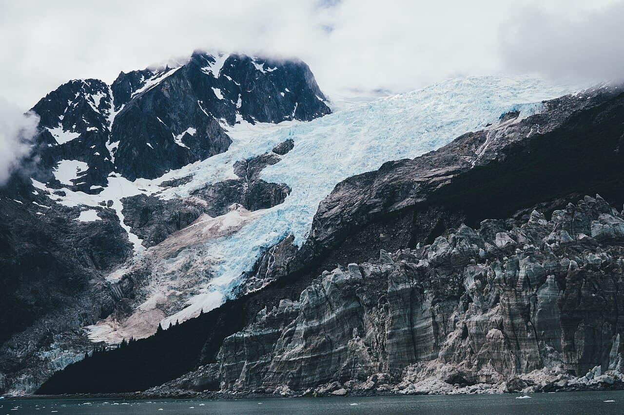 Unknown — Majestic Peaks & Coastal Retreat with Rocky Mountaineer GoldLeaf & Princess Cruises