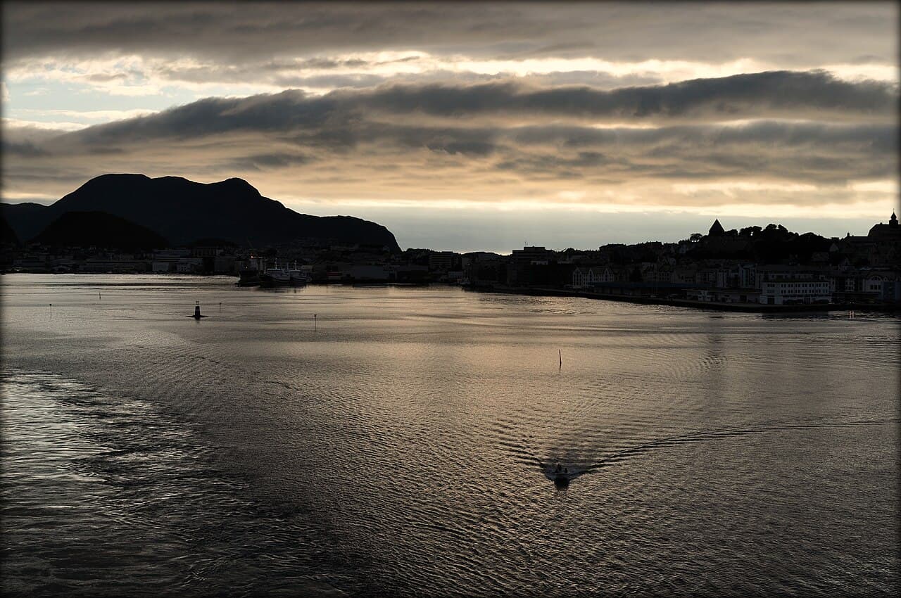 Queen Anne — Norwegian Fjords