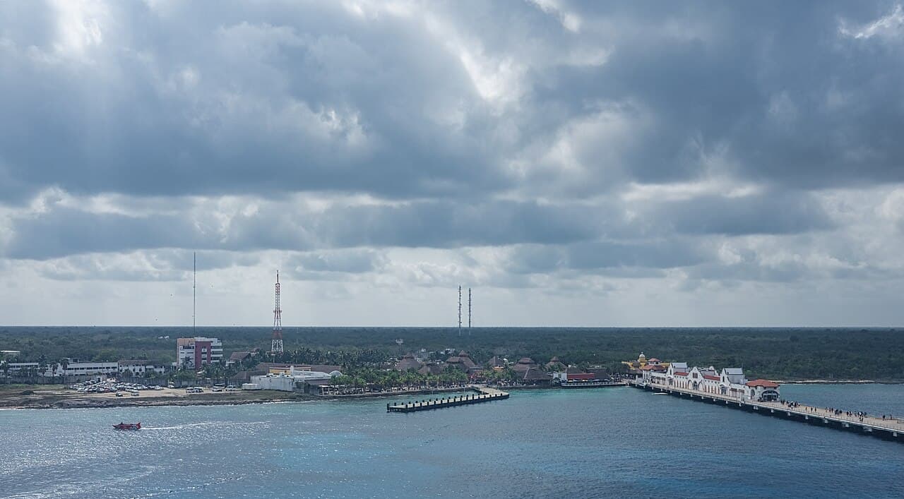 Queen Elizabeth — Western Caribbean with Miami Beach Stay