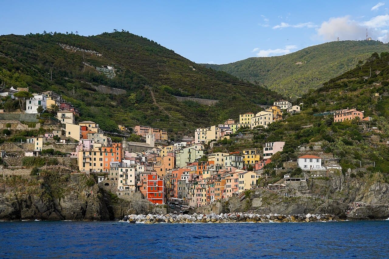 Azamara Onward — 2-night Rome & 7-night Italy & Greece Cruise