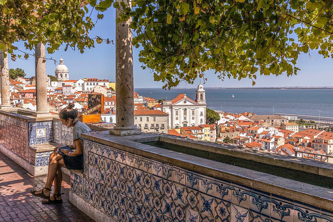 Norwegian Dawn — 2-night Lisbon & 7-night Spain & Portugal