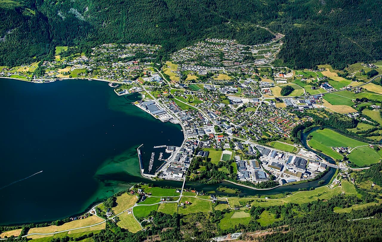 Nieuw Statendam — 7-Day Norwegian Fjords & Hidden Gems