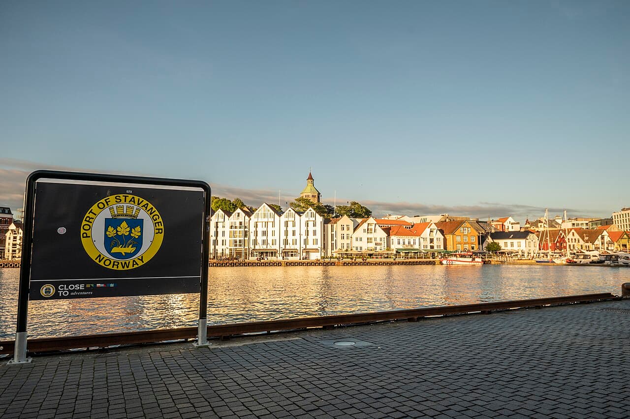 Iona — School Holiday Sailing! Norwegian Fjords