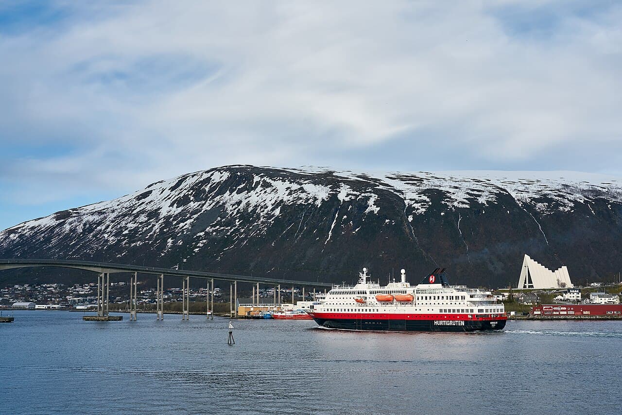 MS Vesterålen — Arctic Capital to the Viking Capital